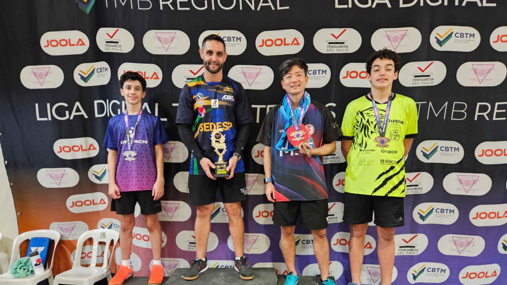Atleta de Itapeva conquista dois títulos em tradicional liga de tênis de mesa em Suzano (SP)